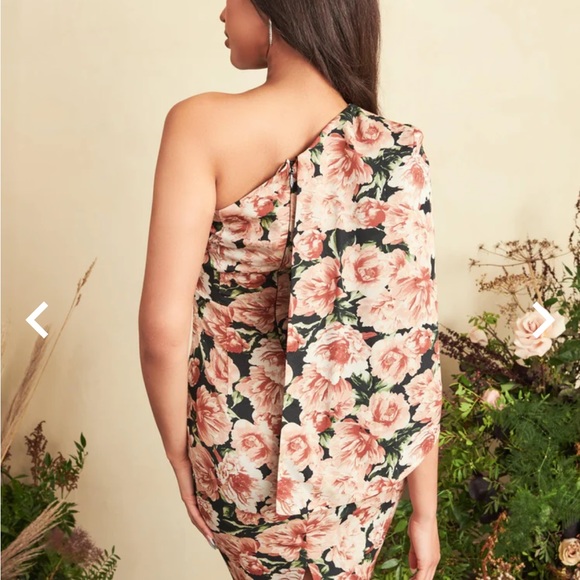 Lavish Alice One shoulder cape midi floral dress - Picture 4 of 9